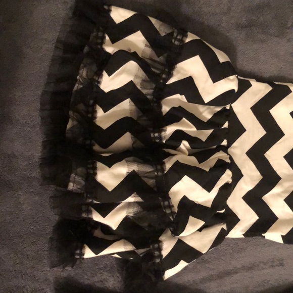 Owl’s & Bats ruffle pants size 7 - Picture 3 of 4